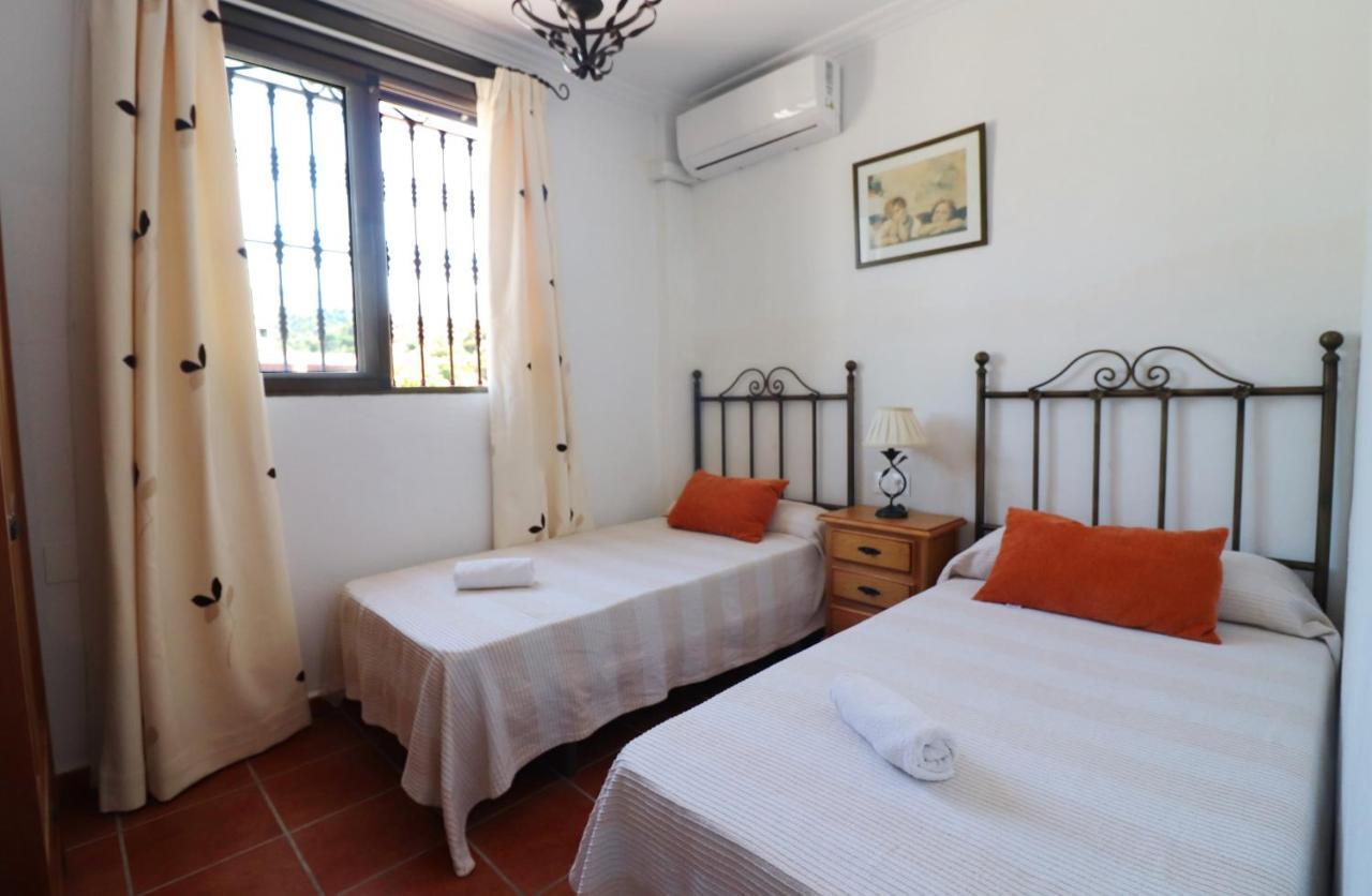 Villa Camaron อัลมูเญการ์ ภายนอก รูปภาพ